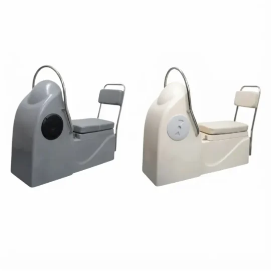 Consola Jockey con respaldo para embarcaciones semirrígidas fabricada en PRFV.