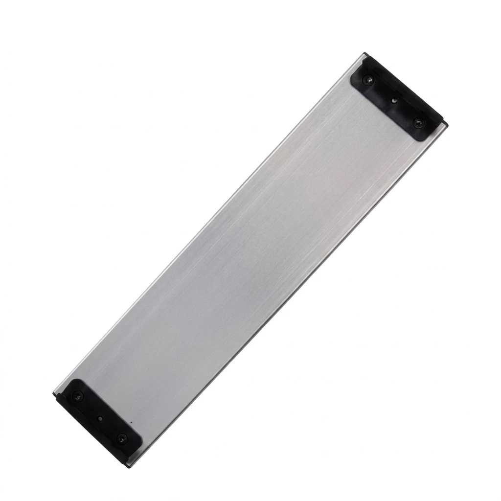 Asiento de aluminio resistente para embarcación neumática y Zodiac con ganchos de acople laterales preinstalados.