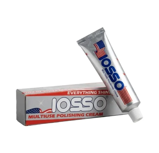Aplicación de pulidor Iosso en superficies de embarcaciones y uso doméstico.