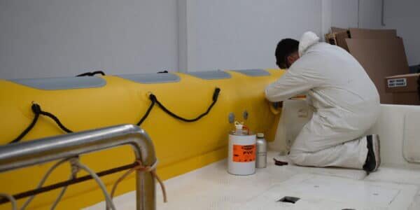 Mantenimiento y reparación de semirrígidas en proceso