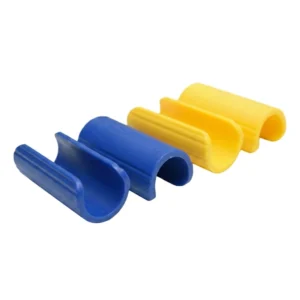 Pack de 4 pinzas resistentes a los rayos UV para sujetar ropa y toallas en tubos de embarcaciones.